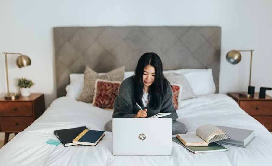 Perempuan ternyata Lebih Suka Bekerja dari Rumah