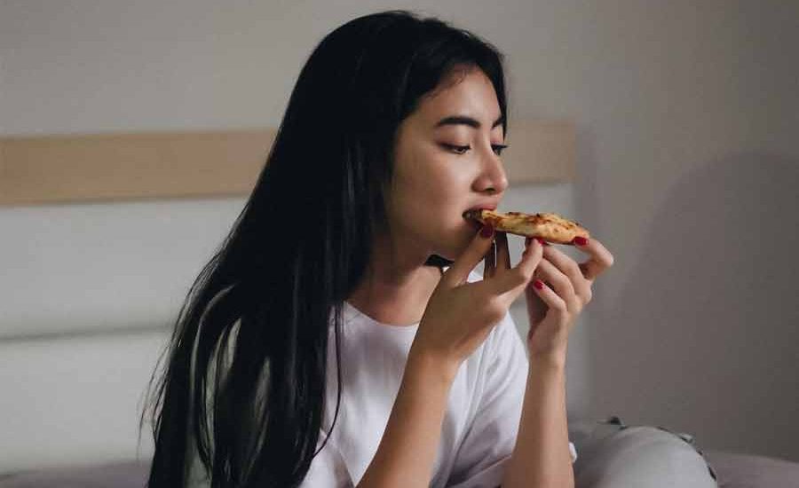 Bahaya Langsung Tidur Setelah Makan, Baik Jangka Pendek Maupun Jangka Panjang Kebiasaan makan sebelum tidur jelas tidak baik untuk kesehatan