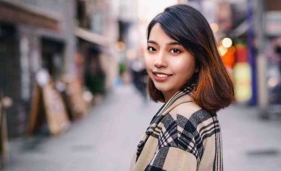 Saat Persaingan tidak Sehat Terjadi, Jangan Buru-buru Kibarkan Bendera Perang Ilsutrasi perempuan pekerja