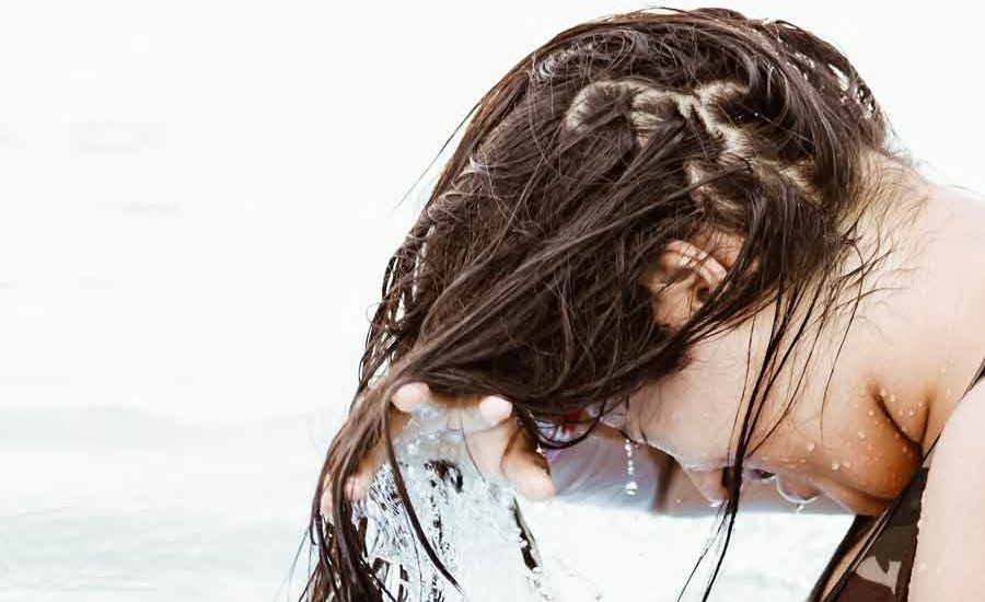 Memilih Jenis Shampoo yang Tepat untuk Rambut Kita Kenali shampoo yang tepat untuk rambut Anda (foto: Erick Larregui | unsplash)