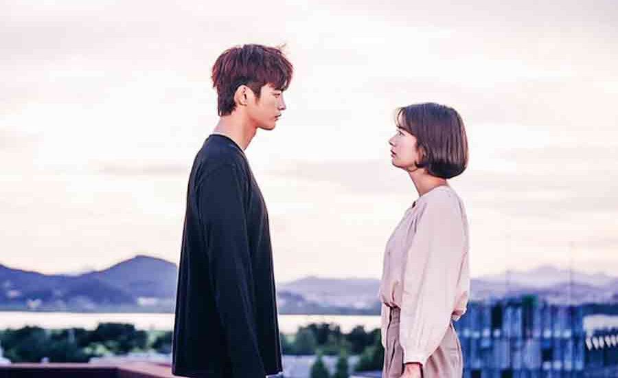 Rekomendasi Drama Korea Lawas yang Memberi Banyak Pesan Moral Jung So-Min dan Seo In-Guk dalam serial The Smile Has Left Your Eyes (2018)