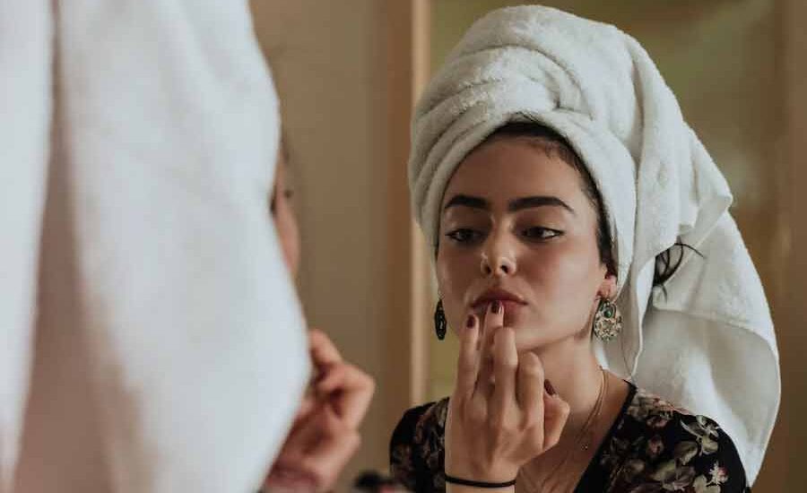 Panduan Belanja Produk Kecantikan Secara Online Sebelum belanja produk kecantikan, pahami dulu apa kebutuhan Anda (foto: Kevin Laminto | unsplash)