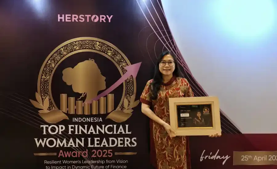Direktur FIFGROUP Raih Penghargaan Indonesia Top Financial Woman Leaders 2025 Direktur FIFGROUP, Esther Sri Harjati, raih penghargaan Indonesia Top Financial Woman Leaders 2025 berkat kontribusi membangun komunikasi dan organisasi.