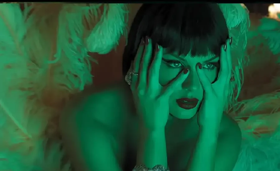 Taylor Swift Rilis Album The Life of a Showgirl, Perpaduan Kisah Cinta, Tragedi, dan Sorotan Panggung Visualizer video music Taylor Swift, Elizabeth Taylor